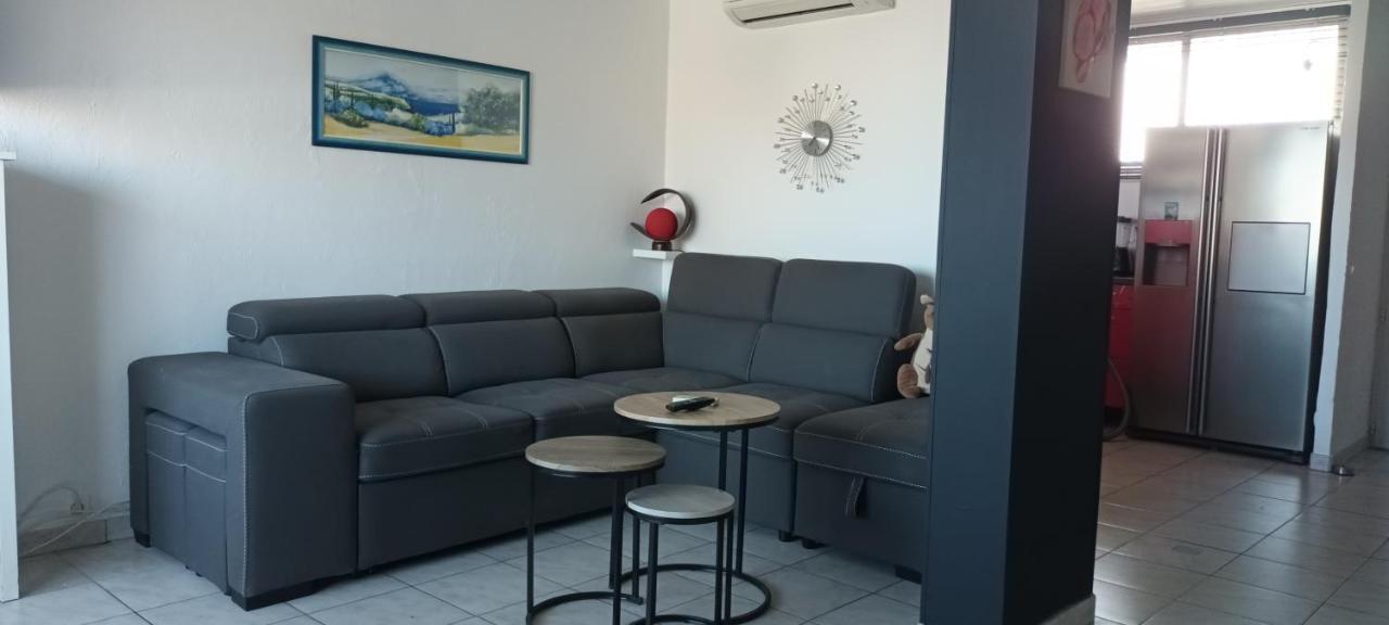 Le Queirele Appartement Le Lavandou Buitenkant foto